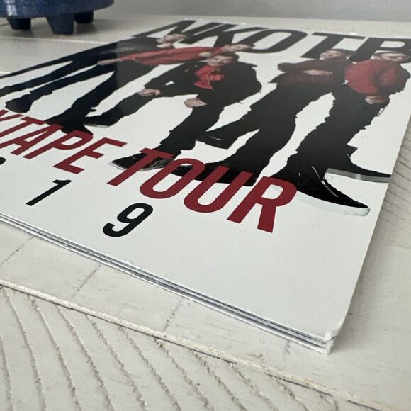 KOTB Mixtape Tour Book - Concert Tour Memorabilia- New kids On The Block 2019 - Picture 4 of 14